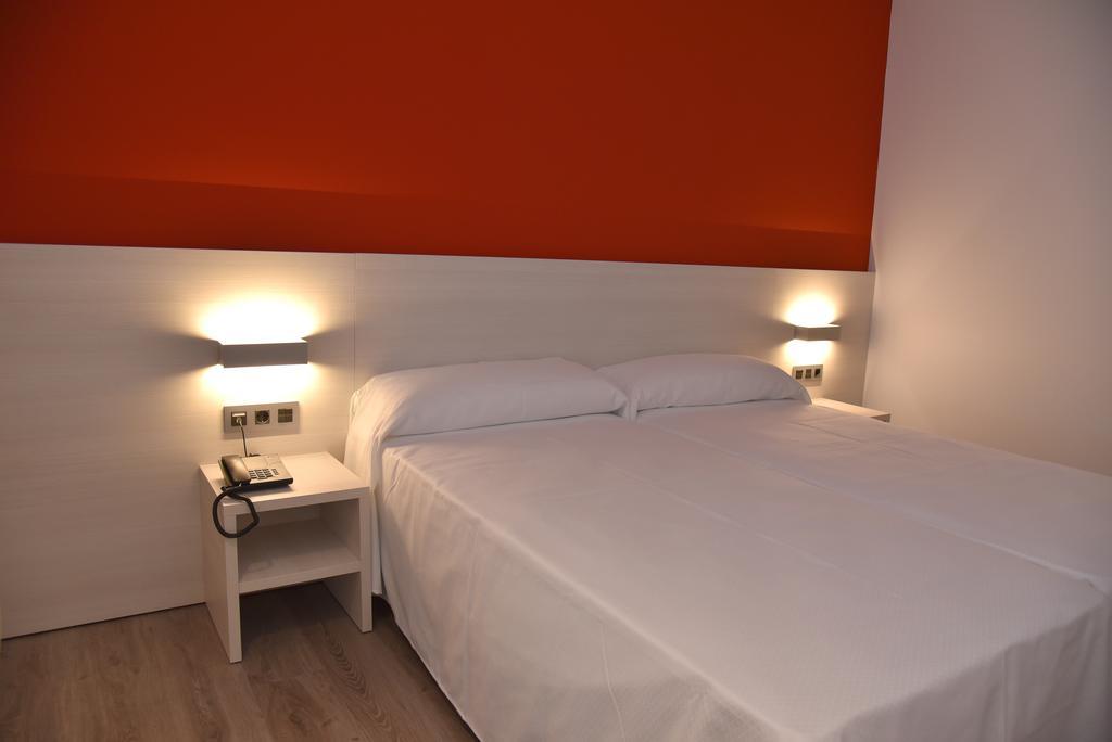 Hotel Julimar Льорет-де-Мар Экстерьер фото